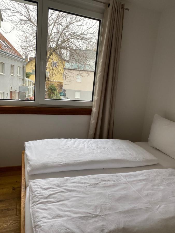 Modern Apartment With Balcony Near City Center Vienna Exterior photo
